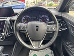 CROWN sedan hybrid