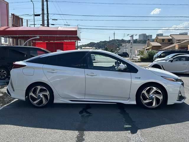 PRIUS PHV