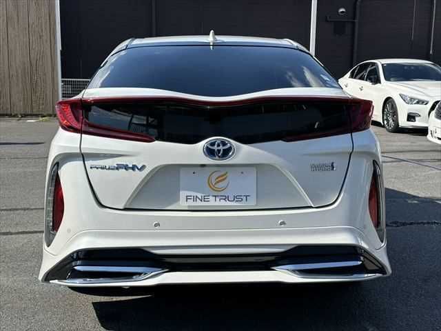 PRIUS PHV