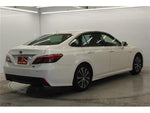CROWN sedan hybrid