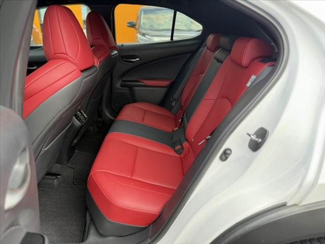 LEXUS UX200