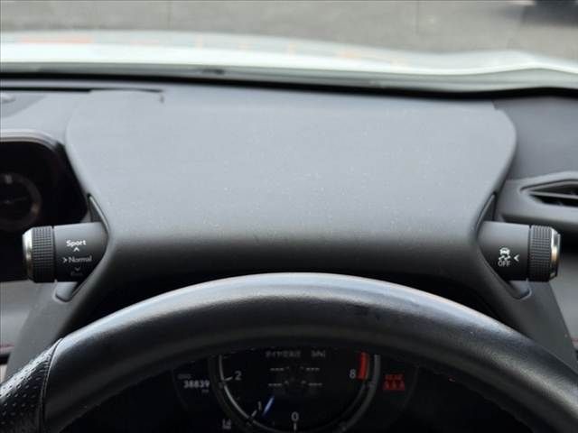 LEXUS UX200
