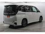 VOXY HYBRID