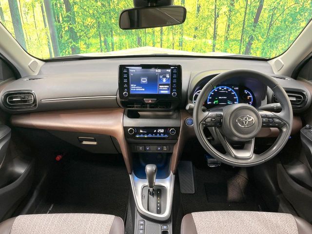 YARIS CROSS HYBRID