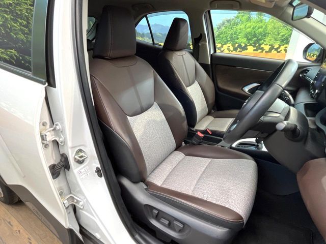 YARIS CROSS HYBRID