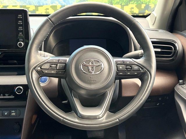 YARIS CROSS HYBRID