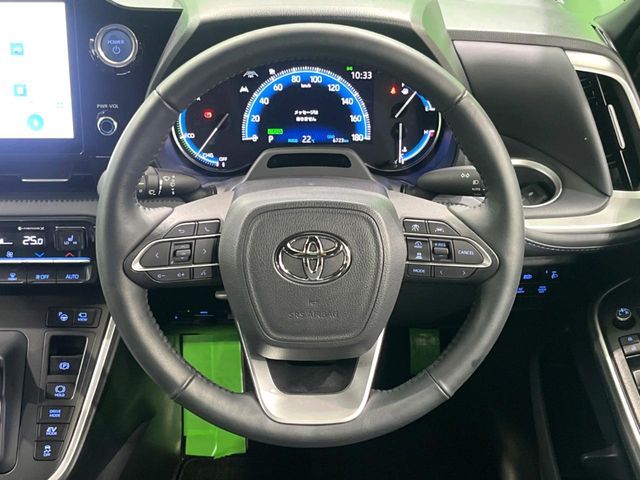 VOXY HYBRID