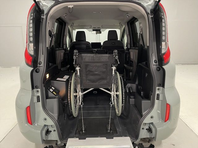 SIENTA HYBRID