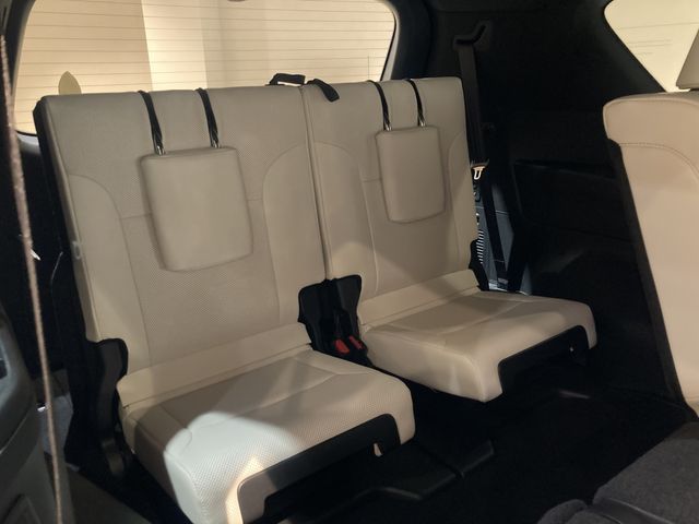 LEXUS LX600