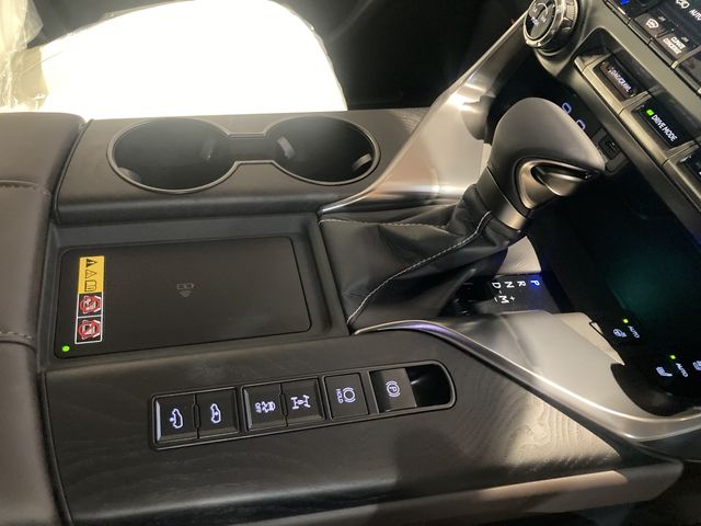 LEXUS LX600