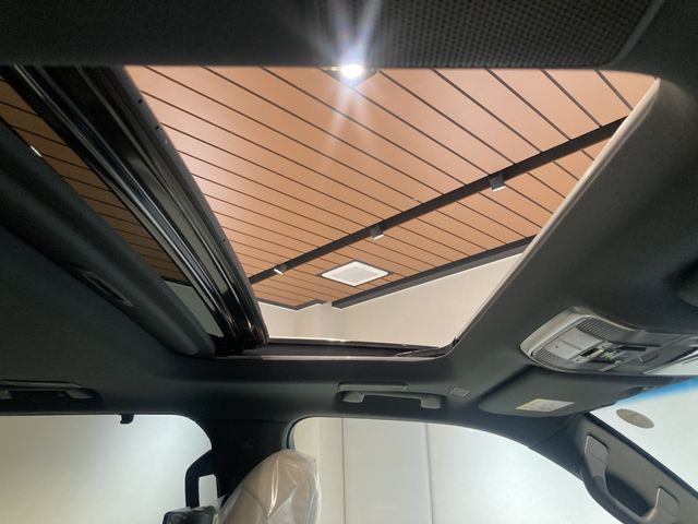 LEXUS LX600