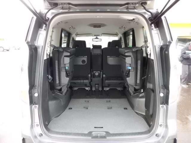 SERENA  S-HYBRID 4WD