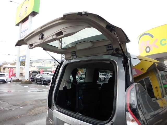 SERENA  S-HYBRID 4WD