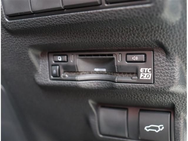COROLLA CROSS HYBRID