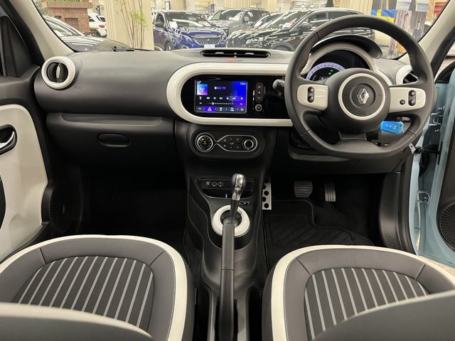 RENAULT TWINGO