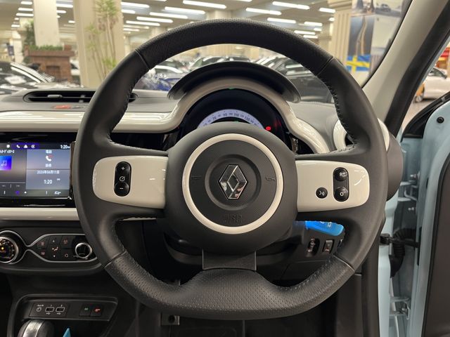 RENAULT TWINGO