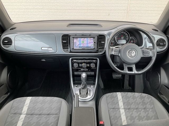 VOLKSWAGEN The BEETLE