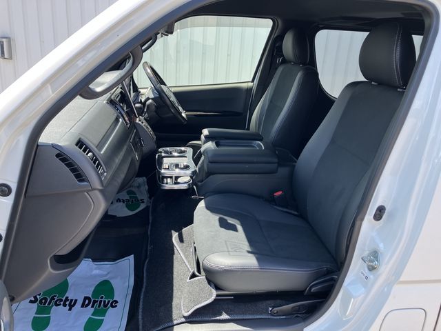 HIACE van 4WD