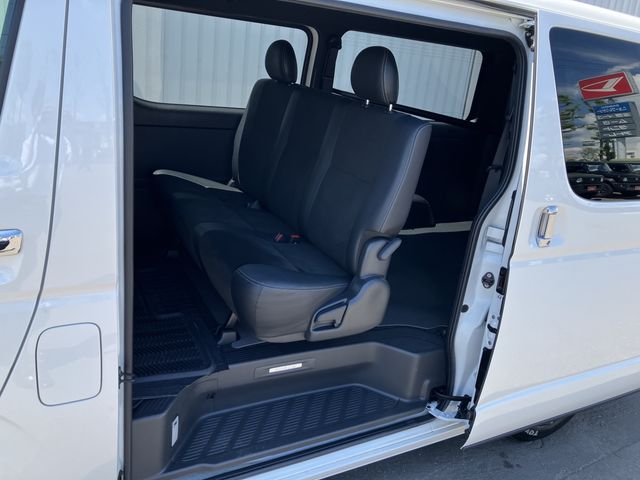 HIACE van 4WD