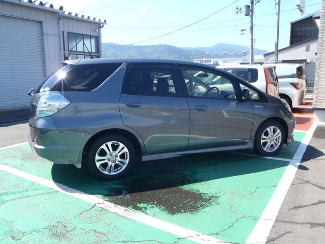 FIT SHUTTLE HYBRID