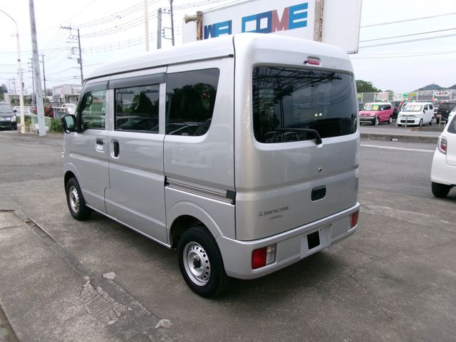 MINICAB van