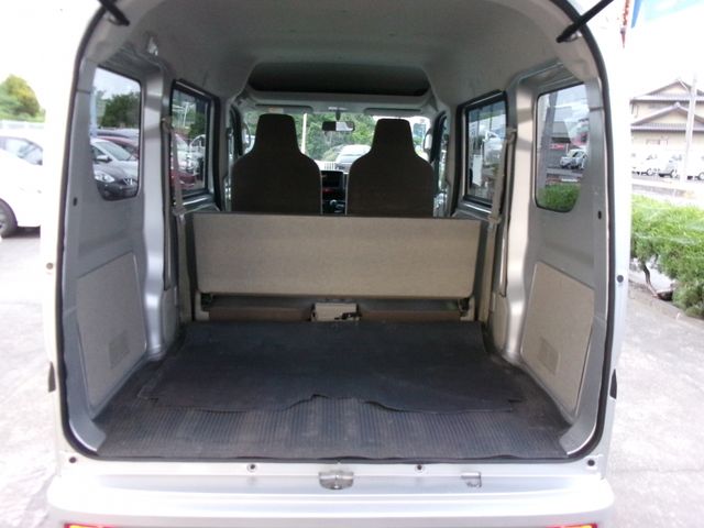 MINICAB van