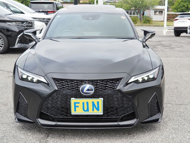 LEXUS IS300h
