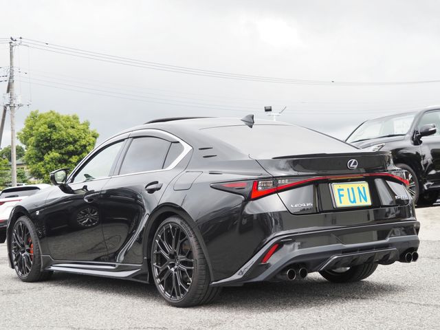 LEXUS IS300h