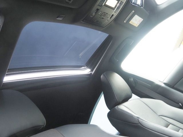 LEXUS IS300h