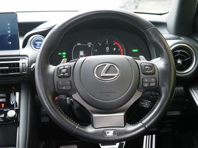 LEXUS IS300h