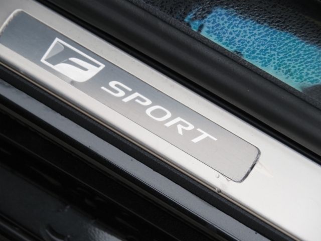 LEXUS IS300h