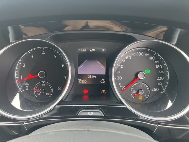 VOLKSWAGEN GOLF TOURAN