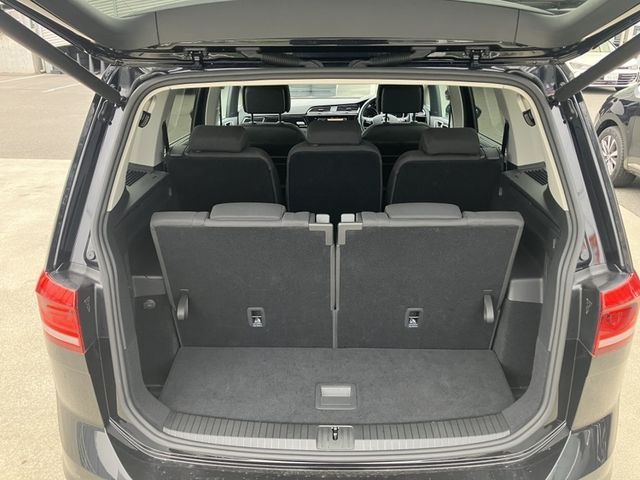 VOLKSWAGEN GOLF TOURAN