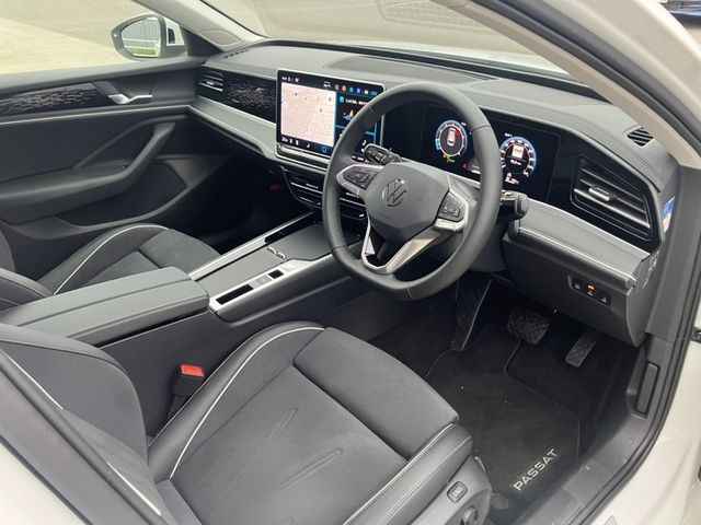 VOLKSWAGEN PASSAT wagon