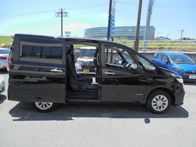SERENA  S-HYBRID 4WD