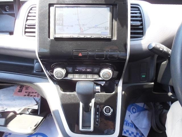 SERENA  S-HYBRID 4WD