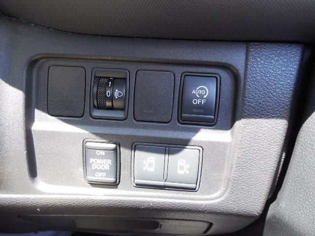 SERENA  S-HYBRID 4WD