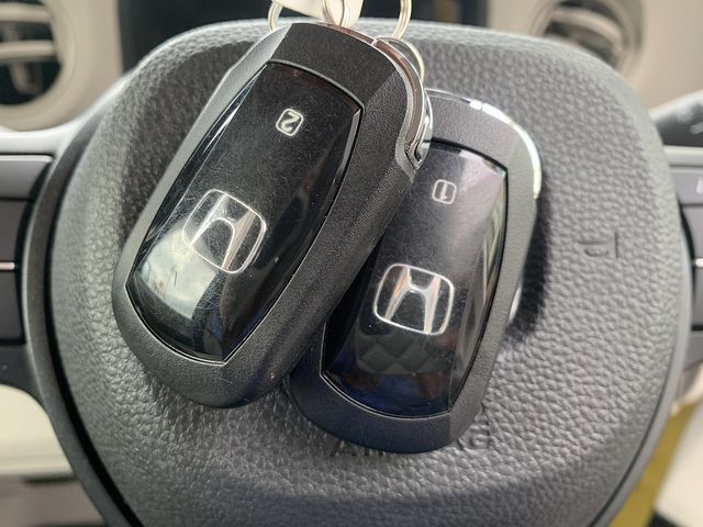 N BOX