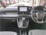 VOXY HYBRID