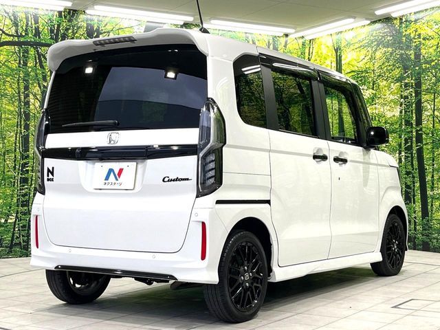 N BOX CUSTOM 4WD
