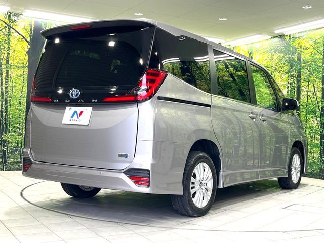NOAH HYBRID 4WD
