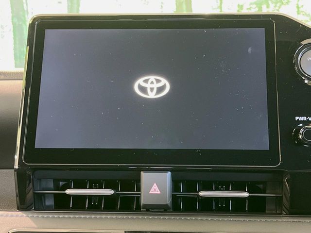 VOXY HYBRID