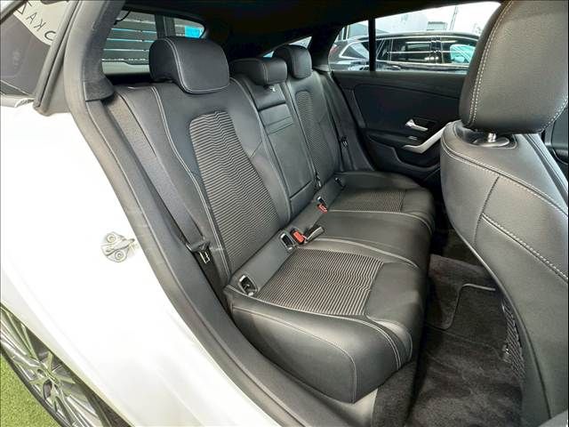 MERCEDES BENZ CLA Shooting Brake