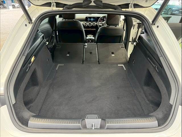 MERCEDES BENZ CLA Shooting Brake