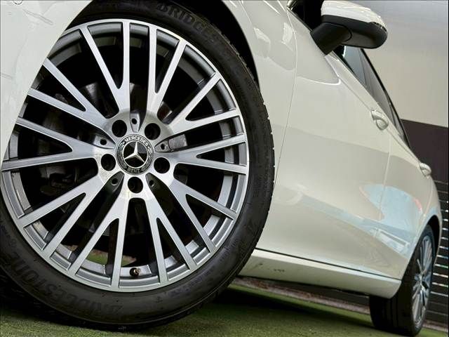 MERCEDES BENZ CLA Shooting Brake