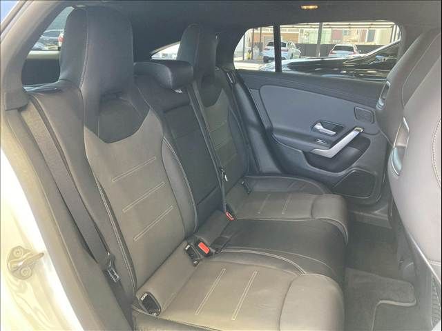 MERCEDES BENZ CLA Shooting Brake