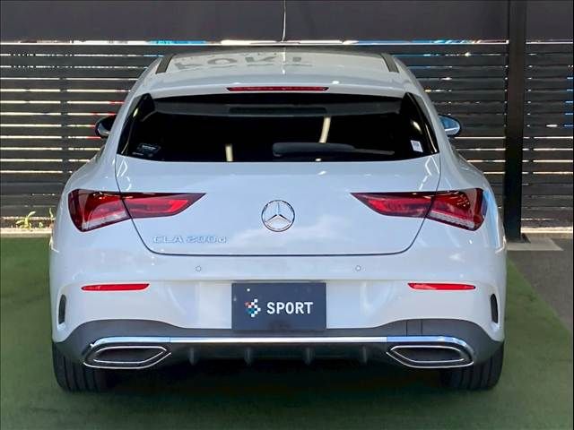 MERCEDES BENZ CLA Shooting Brake