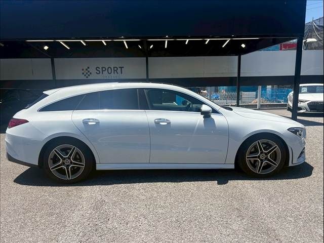 MERCEDES BENZ CLA Shooting Brake