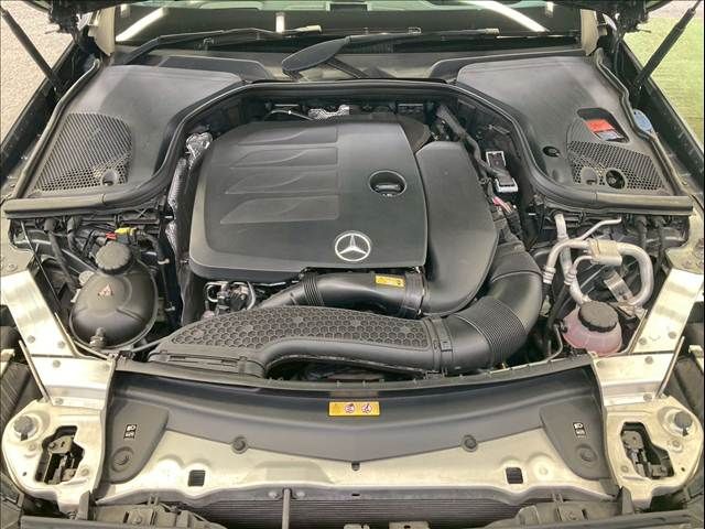 MERCEDES BENZ E class sedan