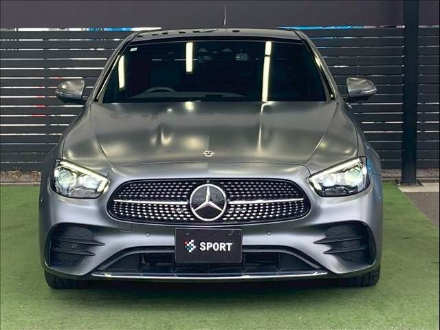 MERCEDES BENZ E class sedan
